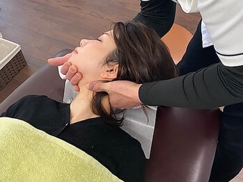 しん整体 ラボの写真/デスクワークやスマホ疲れで肩こりが辛いあなたに★姿勢×筋膜×習慣の見直しで肩こりを戻りにくい身体へ。