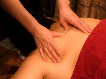 リフレ空間の写真/首・肩のつらさを根本ケア◎ベテランスタッフが状態を丁寧に見極め、首・肩のつらさにしっかりアプローチ♪