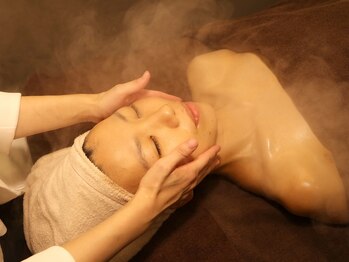 ロマエモイ(ROMA et MOI)/水光肌フェイシャル