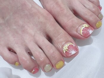 リリカネイル(Ririka nail)の写真/大特価!!フットワンカラー¥3900/サンプル数50種以上シンプルコース¥7500も◎フットケアもお任せください♪