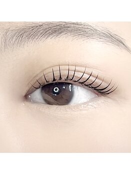 ヘアアンドアイラッシュアンドボディ ウィルーチェ(WiLuce)の写真/ビューラーで上げても時間が経つと下がってきてしまうお悩みをお持ちの方に☆ラッシュリフトorリフエク♪