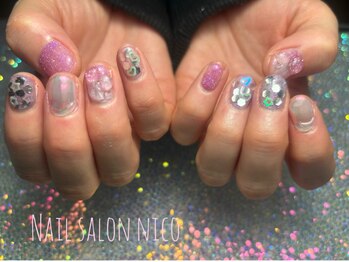 ニコ(nico)/個性派☆ぷくきらネイル