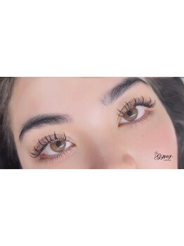 ボリュームのある目元にしたい