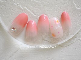 くすみピンクのシアー桜