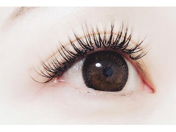 アール(R')/ボリュームラッシュ