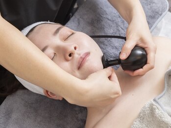 エステティックス ナインワンワン 横浜(Esthetics911) の写真/肌診断&洗顔指導付のニキビケア!赤みや肌荒れの強い方向け★水素＋高周波のダブル徹底ケア美白美肌コース◎