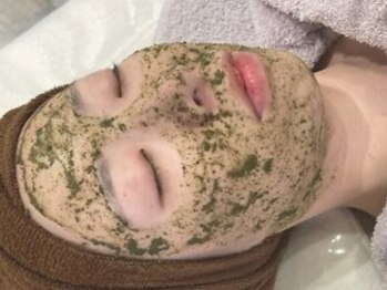 リズム 飯田橋(rhythm)の写真/美白・ニキビケアにはREVIハーブピーリング生酵素♪ザラつき・黒ずみには毛穴改善マッサージがオススメ☆