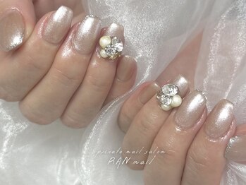 RANnail/ビジュー盛りネイル