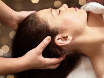 リラクゼーションサロン　癒　コノハナの写真/【初めても歓迎◎】首・肩の重さやだるさ…。背中のハリ・足元のむくみなど、お悩みをスッキリ解消！