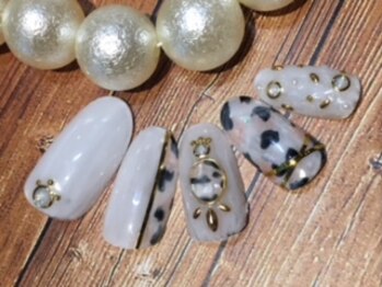 ネスト(Nest)/クリーミーなホワイトべっ甲♪