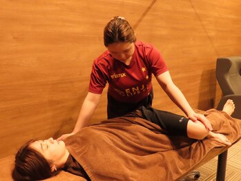 スパ アンド ラウンジ 長潟/ストレッチが出来るスタッフも