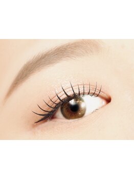 ナチュラル上品な目元にしたい