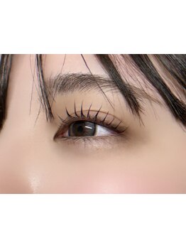 ナチュラル上品な目元にしたい