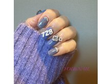 ユウネイル(YOU由NAIL)の雰囲気(現場で一番輝く!担当カラー×キラキラパーツで視線独占)