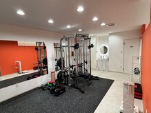 アールフィジオラボ 釧路鳥取店(R.Physio lab)の雰囲気（完全個室の広々とした空間。周りを気にせず集中できる環境です★）