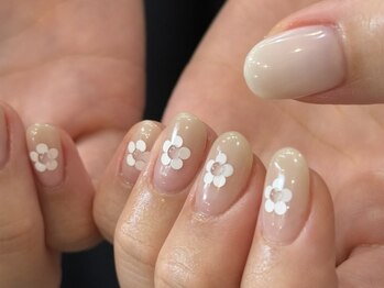 アイネイルズ 横浜EAST店(I-nails)の写真/シンプルでも毎日可愛いと見惚れるネイルに…♪1.5hのスピードメニューはお仕事帰りにオススメ！#横浜