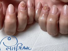 プチ ブラン(Petit BLANC)/ぷっくりフラワー