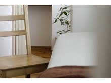 アロマプラント(Aroma Plant)の雰囲気（ふんだんに無垢の木を使用！落ち着く店内・・・♪）