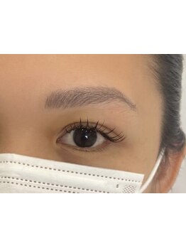 ナチュラル上品な目元にしたい