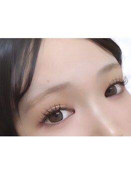 ナチュラル上品な目元にしたい