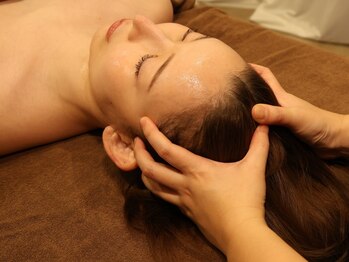 【オールハンド専門店/痩身/フェイシャル/脱毛/よもぎ蒸し】 beautysalon COCOclubの写真/【よもぎ蒸し×強圧リンパ】本格オーダーメイド施術が人気◇肩こり・腰痛・冷え性の緩和/温活にオススメ◎