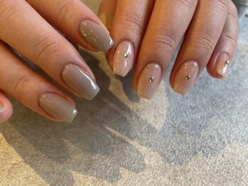 ジュイール ネイル 千葉店(Jouir nail)/シンプルな中にも一癖あり
