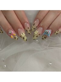 ヒョウ柄ネイル