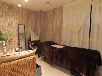 グレースフィオーレ 上野御徒町店(gracefiore)の写真/ 【完全個室のプライベートサロンで本格小顔矯正】極上ヘッドスパ+頭蓋骨小顔矯正。メンズも大歓迎◎