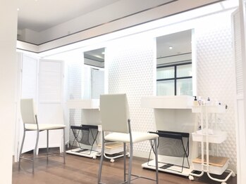 パウダーパレット さっぽろ地下街オーロラタウン店(POWDER PALETTE)の写真/【大通駅直結/オーロラタウン内】流行に流されない“自分に合う眉”をご提案♪男女問わず好印象な美眉へ！