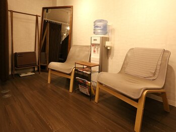 ヒーリングファクトリー ありのみ整骨院 和泉院(HEALING FACTORY)/内覧（受付）