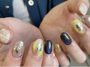 リエンカネイル(Le'emca nail)の写真/持込デザインOK！カラー、パーツの種類も豊富で高再現力◎似合わせカラー、デザイン提案もお任せください！