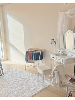 パーソナルカラー・メイクレッスンサロン　めぐりドレッサー etoile【エトワール】/診断ルーム