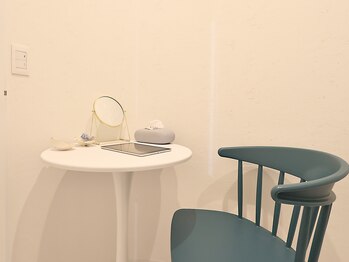 ウェルネスラウンジナギ(Wellness Lounge NAGI)/化粧直しも個室内で完結