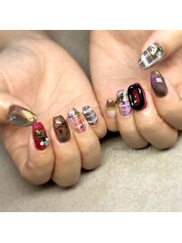 〈　個性派ネイル　〉