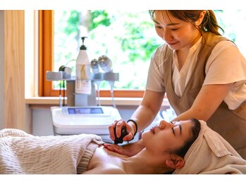 碧(ao)/WINBACKデコルテマッサージ