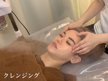 マニス(MANIS)/毛穴美人コース 1.クレンジング