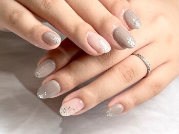 バタフライ 津田沼店(Butterfly)/グレージュネイル.*