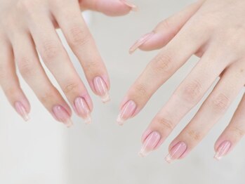 ラグジュアリーネイルズ アカバネ(Luxury Nails Akabane)の写真/折れ爪・二枚爪にお悩みの方に。補強1本550円・長さ出し1本770円で、自信の持てる美しい指先に♪
