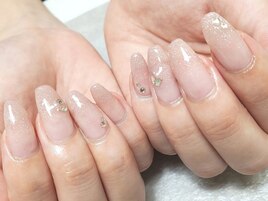 上品グラデーションネイル