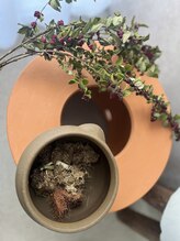 ヨニ 苦楽園(YONI)/こだわりの黄土薬用よもぎ蒸し