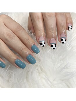 ロア ネイル アンド(loa nail and ...)/左右デザイン違い