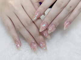 オーロラ水光チークネイル