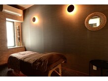 トラスとの雰囲気(リラックスできる空間で、ゆっくりとカラダを整えていきます。)