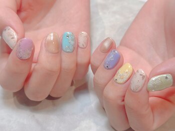 推しカラー刺繍ネイル