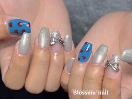 水色ハートリボンネイル