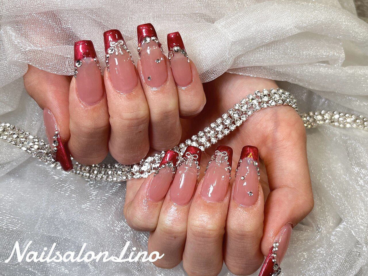 2026年冬トレンド】逆フレンチ ハンド クリスマスのネイルデザイン集