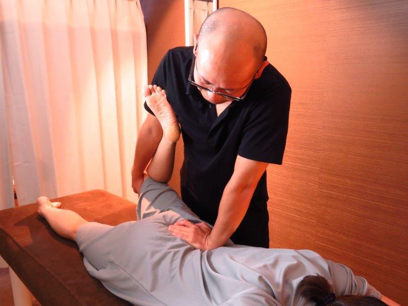 足つぼ30分＋全身ほぐし（骨盤矯正付）60分【計90分】\9800