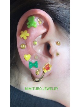 フェリス(Feliz)/耳つぼジュエリー