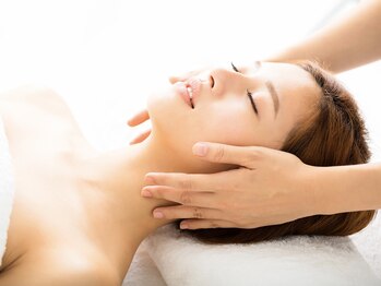 アンジェラ (Angela)/小顔コルギ+ララorハーブ