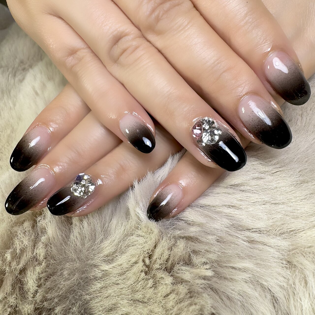 ネイルチップ ワンホン チーク グラデーション vカットストーン ネイルチップ ワンホン チーク グラデーション vカットストーン v